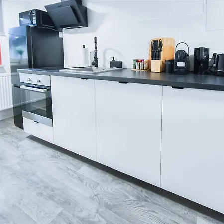 Apartamento Alfa-apartment-ludwigsburg-2-betten-wlan-kueche-bad