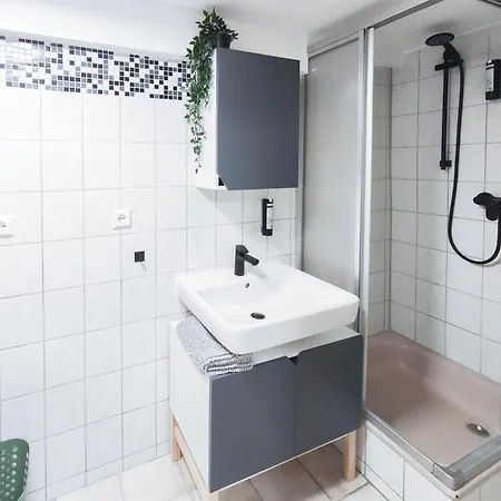Apartamento Alfa-apartment-ludwigsburg-2-betten-wlan-kueche-bad Ludwigsburg